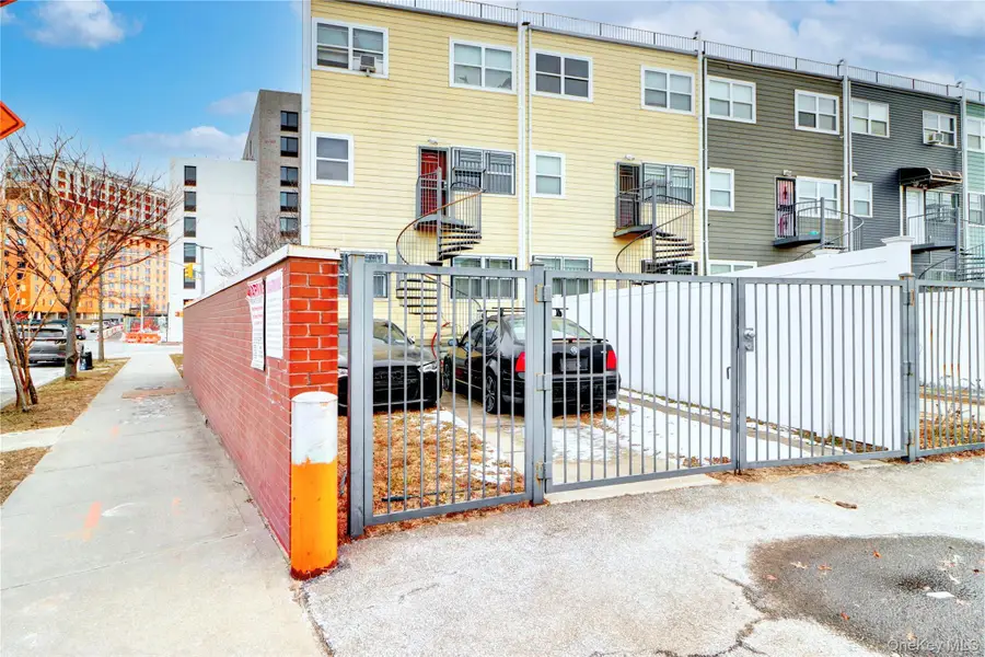 639 Vandalia Avenue, Brooklyn, NY 11239 - #3