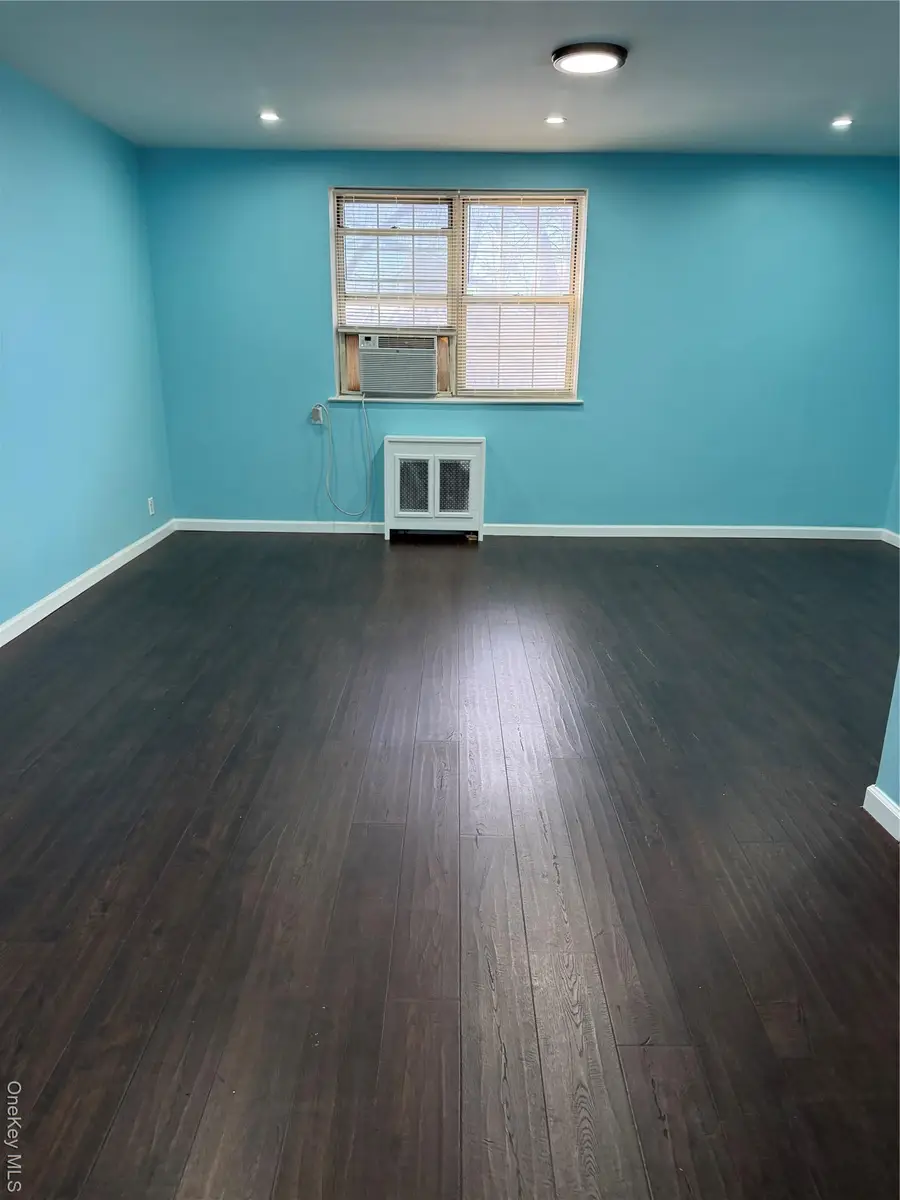 78-13 Park Drive E #2A, Flushing, NY 11367 - Image #2