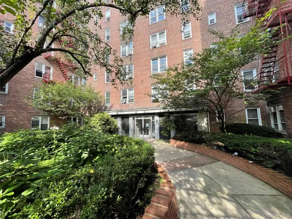 62-59 108 Street #3G, Forest Hills, NY 11375