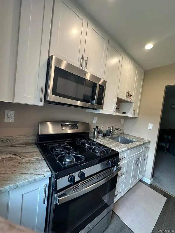 5 Oakdale Manor #B14, Suffern, NY 10901