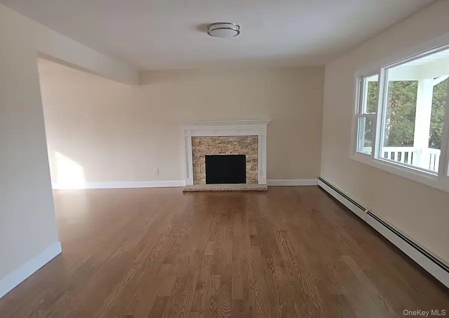 519 Advent Street, Westbury, NY 11590 - Image #2