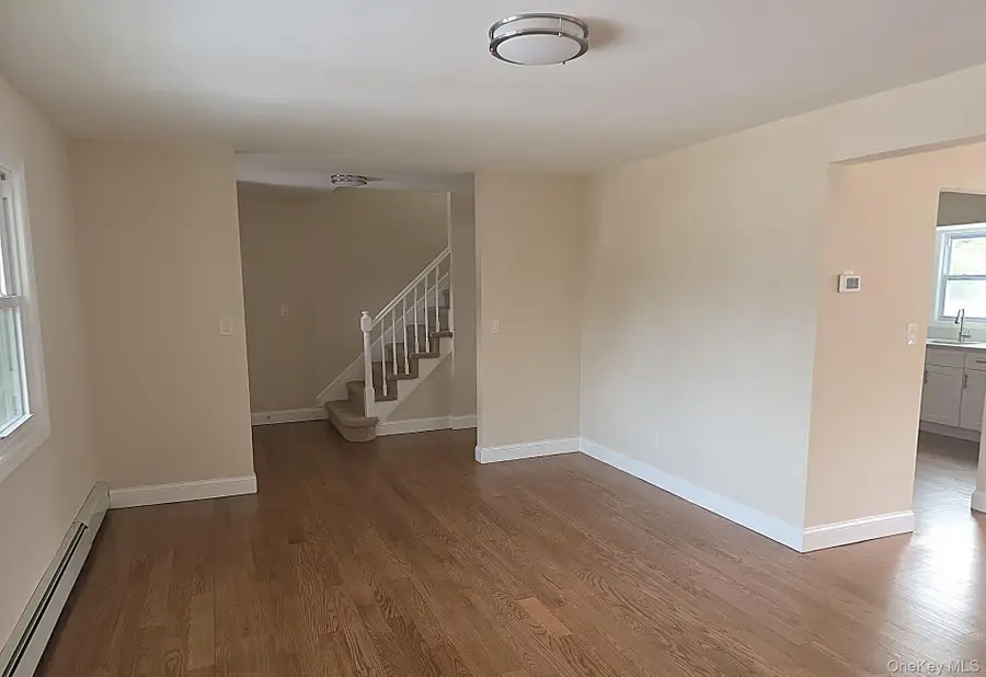 519 Advent Street, Westbury, NY 11590 - Image #3