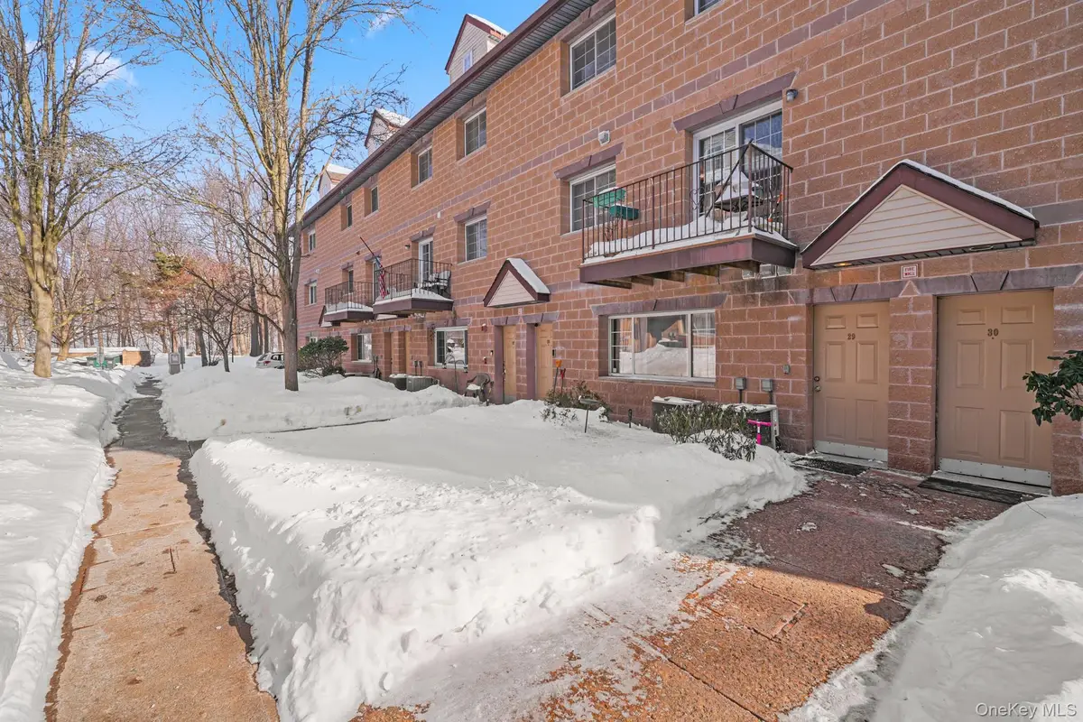 29 Klint Court, Nanuet, NY 10954 - Image #1