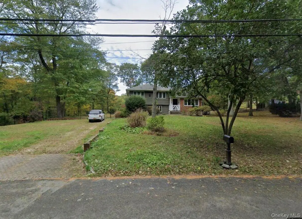 13 Ingold Drive, Dix Hills, NY 11746 - Image #1