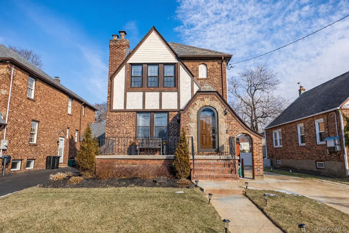 3 Olive Place, Lynbrook, NY 11563 - Image #1