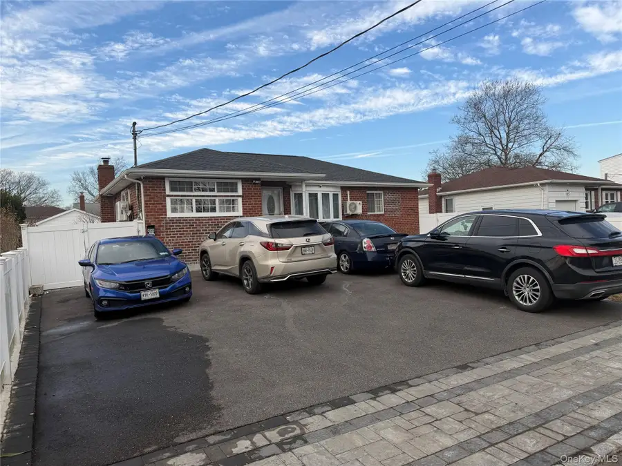 458 Carlls Path, Deer Park, NY 11729 - Image #3