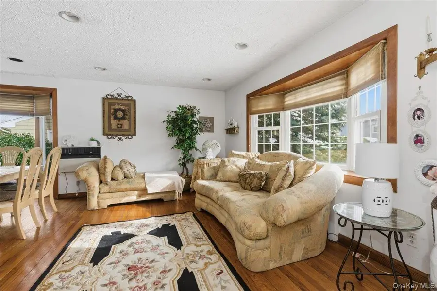 21 Chestnut Street, Massapequa, NY 11758 - Image #2