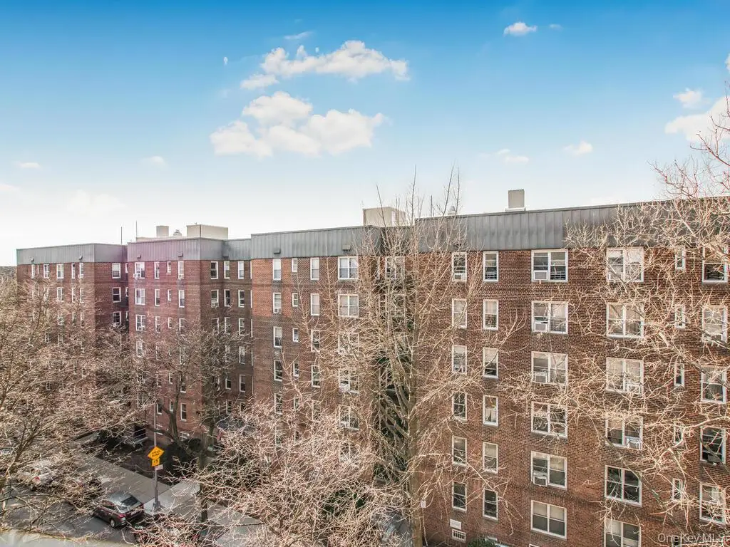 1425 Thieriot Avenue #5B, Bronx, NY 10460 - Image #1