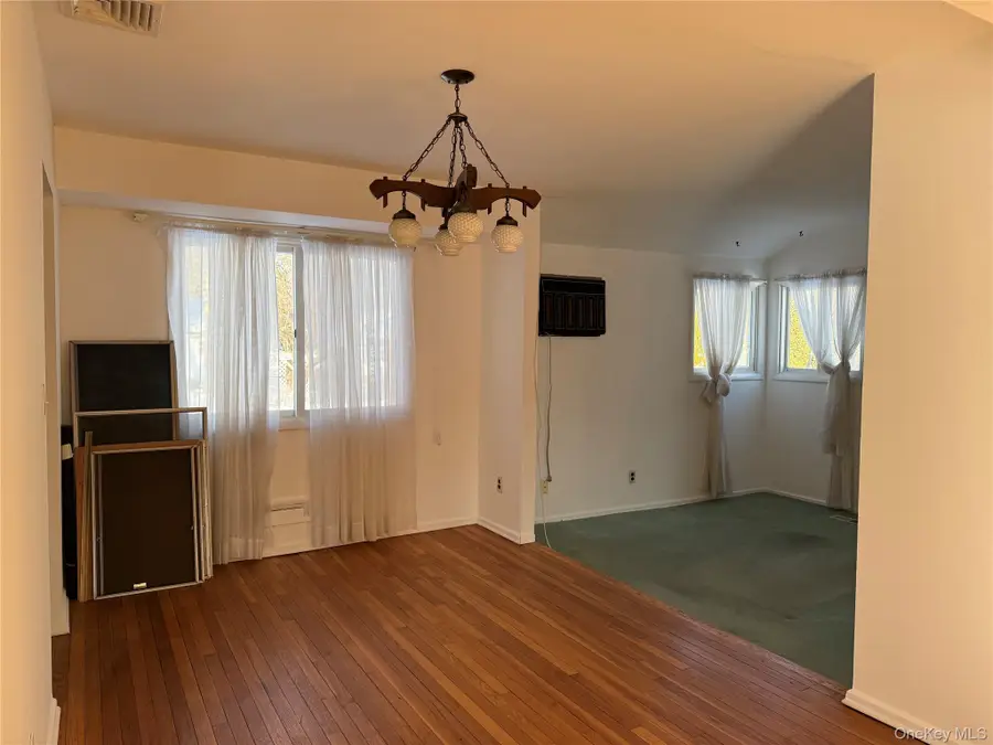 9 Hayrick Lane, Commack, NY 11725 - Image #3