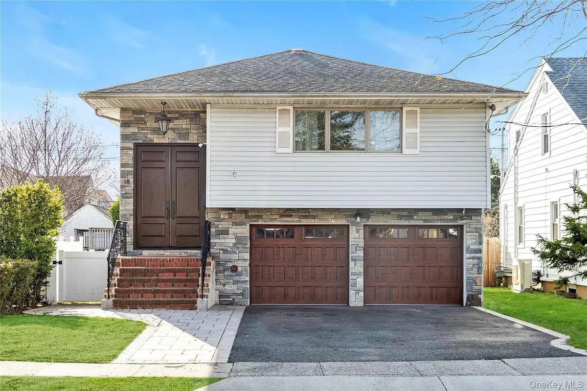 18 Cumberland Street, Rockville Centre, NY 11570 - #1