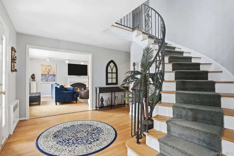 15 Beech Hill Road, Scarsdale, NY 10583 - Image #2