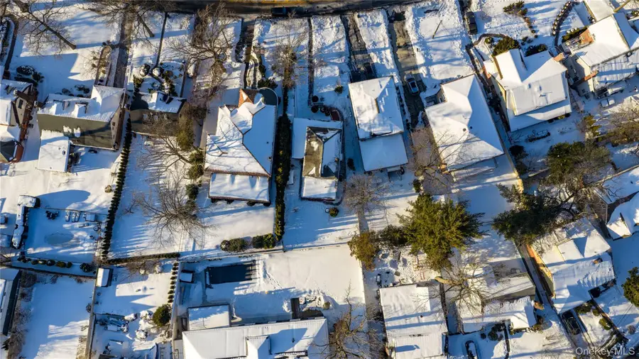 19512 Mclaughlin Avenue, Hollis, NY 11423 - #3