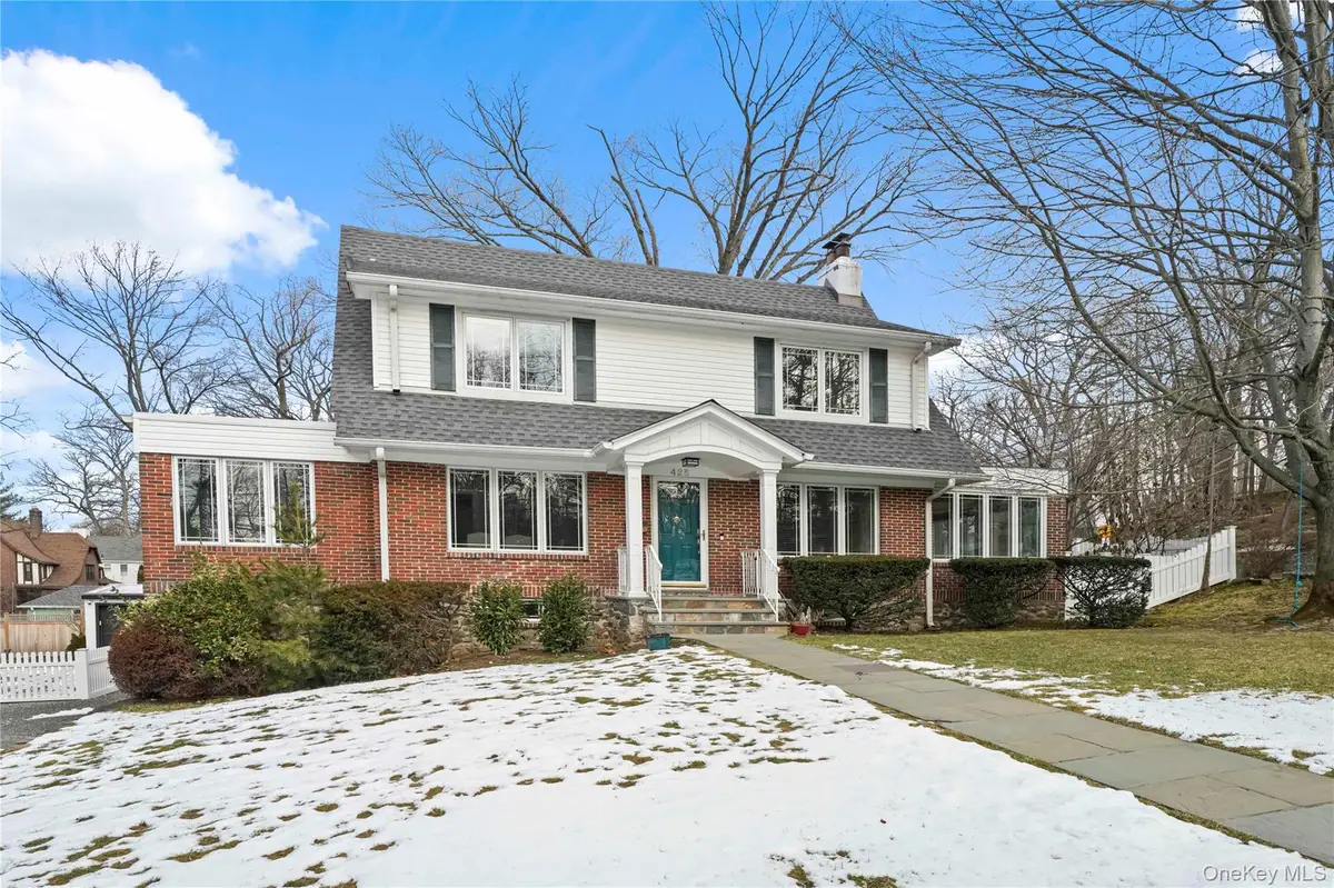 425 Washington Avenue, Pelham, NY 10803 - Image #1