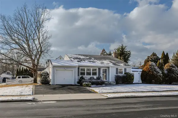 36 Hart Street, Farmingdale, NY 11735