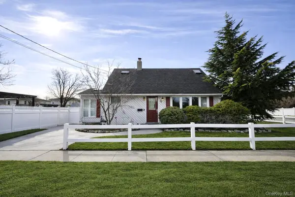 32 Saint Marks Place, Massapequa, NY 11758