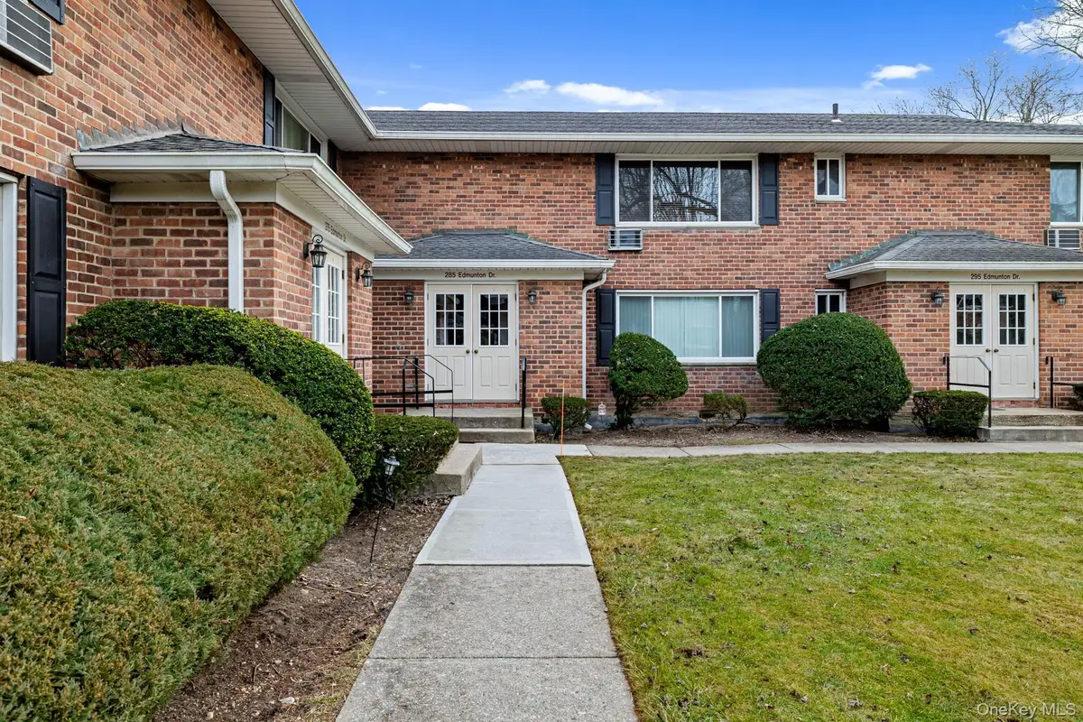 285 Edmunton #16, North Babylon, NY 11703 - Image #1