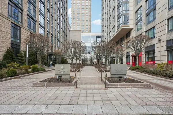 10 City Place #3D, White Plains, NY 10601