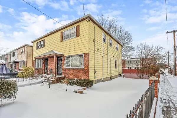 11802 Springfield Boulevard, Cambria Heights, NY 11411