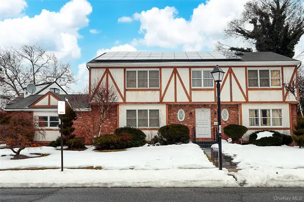 28 Polo Road, Great Neck, NY 11023