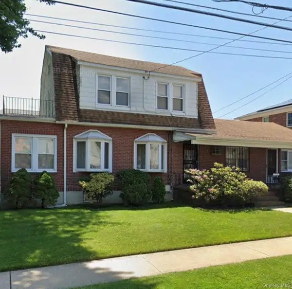 15180 20th Avenue, Whitestone, NY 11357
