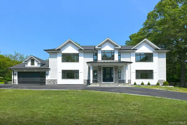 11 Edcris Lane, Huntington, NY 11743