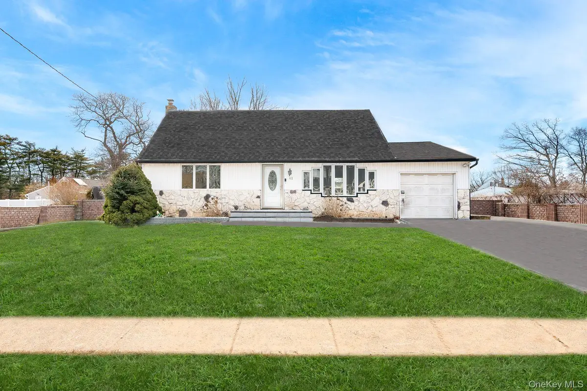 42 Ronald Drive N, Amityville, NY 11701 - Image #1