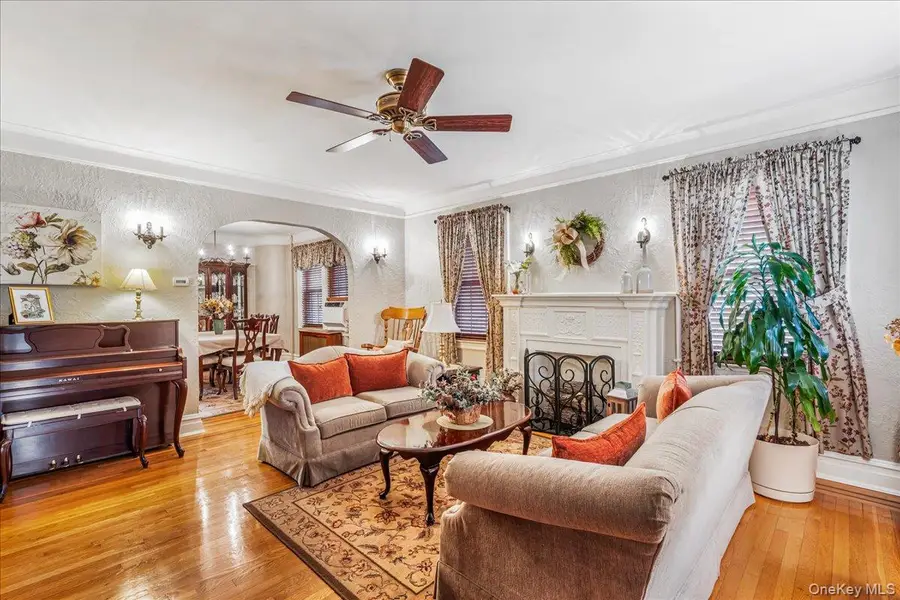 2724 166th Street, Flushing, NY 11358 - Image #3