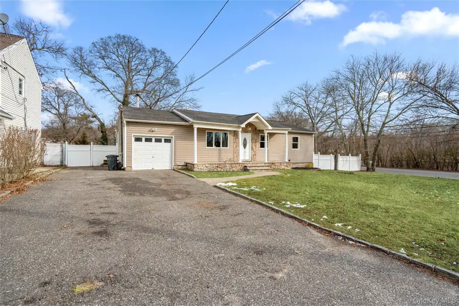 6 Edward Court, Lake Ronkonkoma, NY 11779 - Image #2