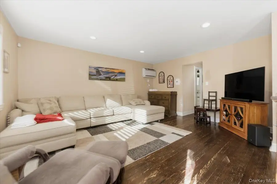 24 Poplar Avenue #24, Bronx, NY 10465 - Image #2