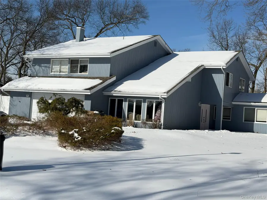 19 Nixon Street, Farmingville, NY 11738 - Image #2