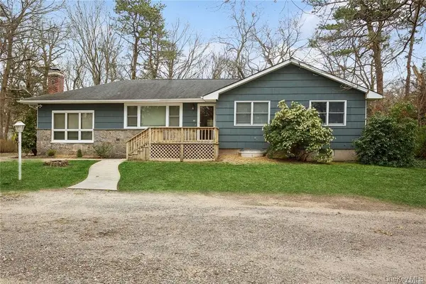 50 Laurelton Avenue, Selden, NY 11784