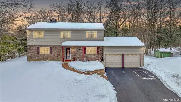 12 Nob Hill, Poughkeepsie, NY 12603