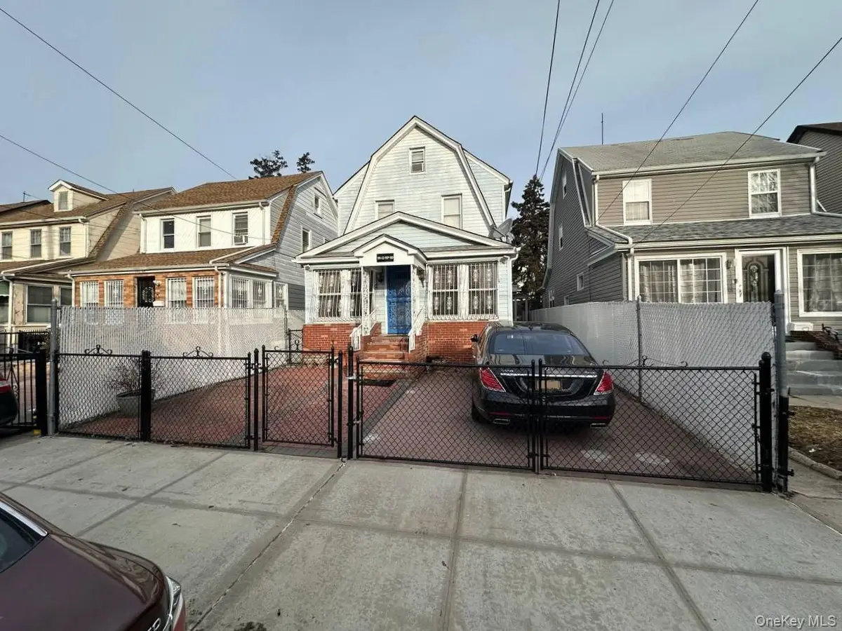 19153 115th Road, Saint Albans, NY 11412 - Image #1