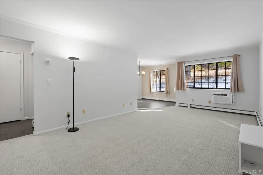 113 Foxwood Circle, Mount Kisco, NY 10549 - Image #2