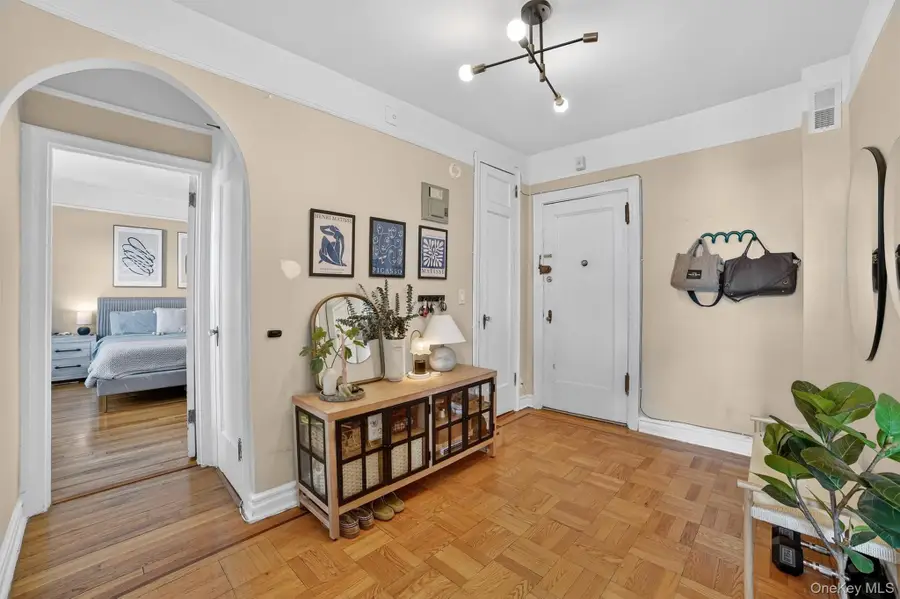 219 Bronx River Road #4N, Yonkers, NY 10704 - Image #3