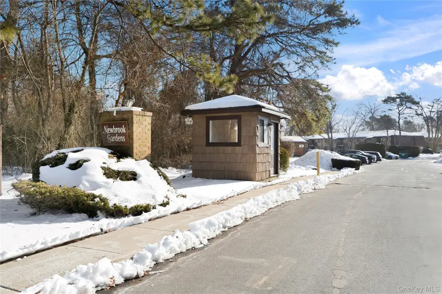 19 Newbrook #19, Bay Shore, NY 11706 - #2