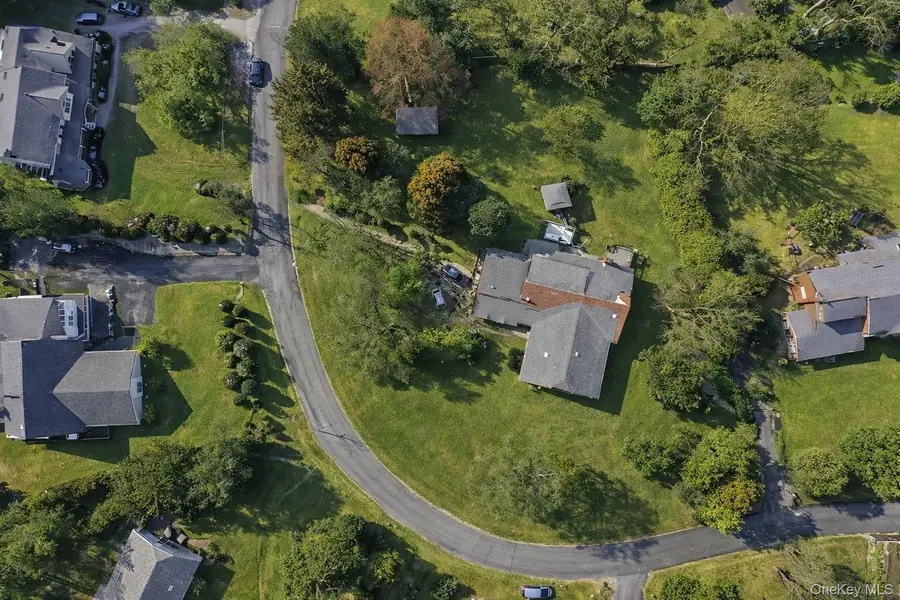 6 Cedarfield Terrace, Saint James, NY 11780 - Image #2