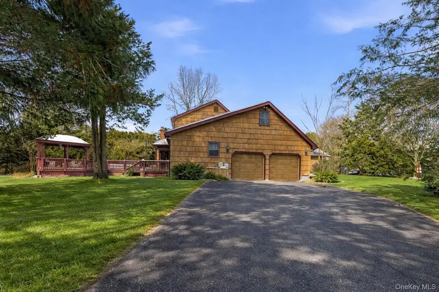 6 Cedarfield Terrace, Saint James, NY 11780 - Image #3