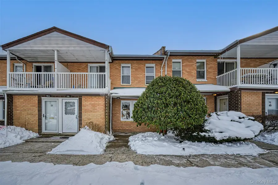 96 Artist Lake Drive, Middle Island, NY 11953 - Image #2