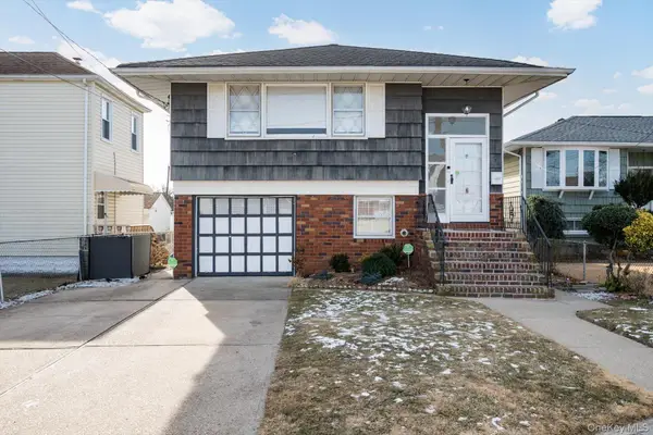 7 Stein Street, Valley Stream, NY 11580