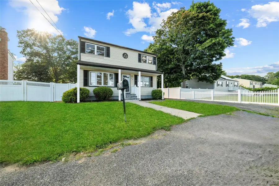 92 Washington Avenue, Deer Park, NY 11729 - Image #3