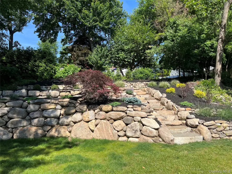 7 Staubitz Avenue, Pearl River, NY 10965 - Image #2