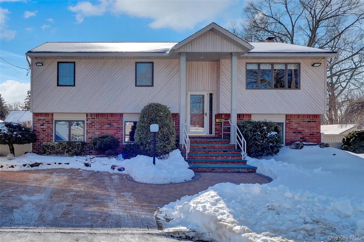 98 Kingsland Avenue, West Islip, NY 11795 - #1