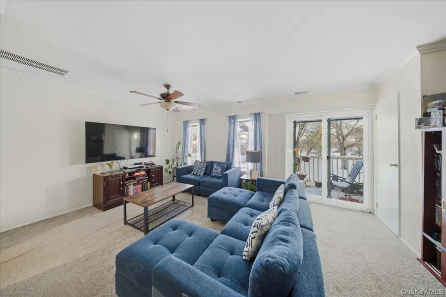 15 Artist Lake Drive, Middle Island, NY 11953 - Image #3