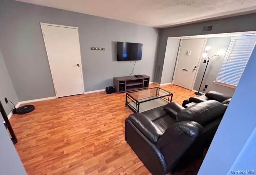 1 Redwood Court #1, Coram, NY 11727 - Image #3