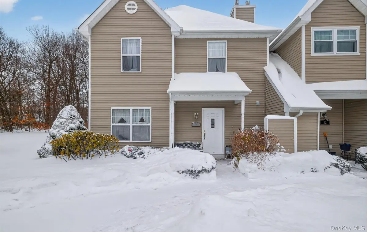 31 Daremy Circle, Medford, NY 11763 - Image #1