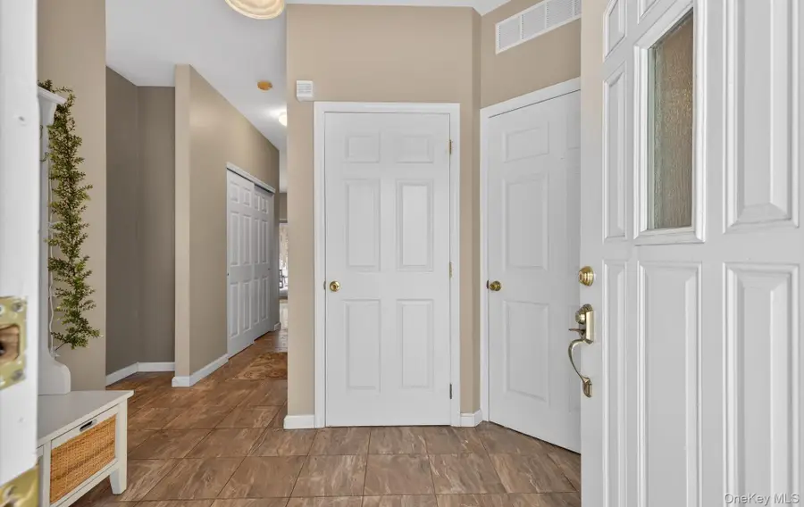 31 Daremy Circle, Medford, NY 11763 - Image #2