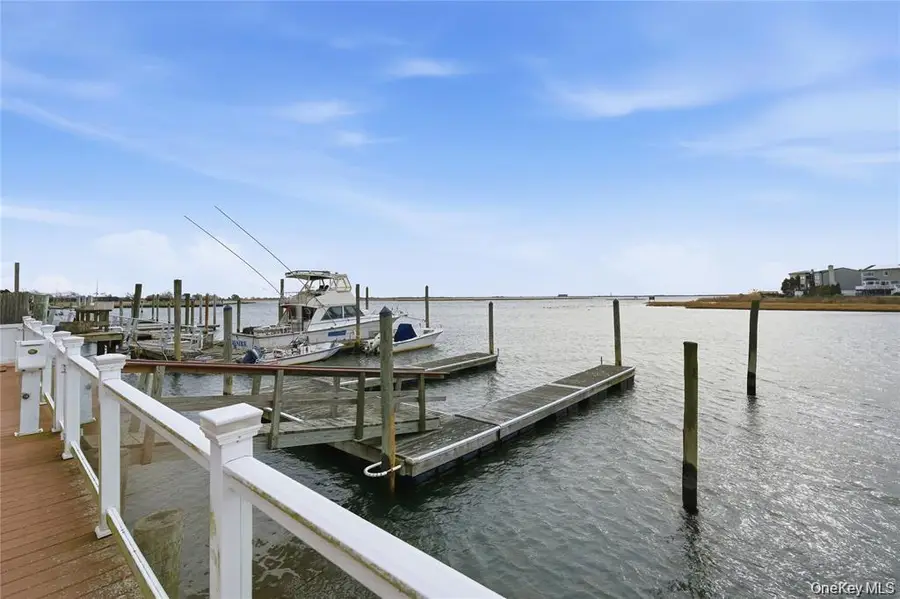 3094 Riverside Drive, Wantagh, NY 11793 - Image #3