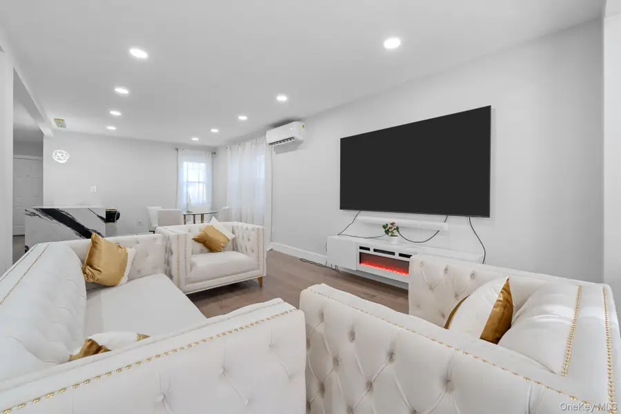 11445 207th Street, Cambria Heights, NY 11411 - Image #3