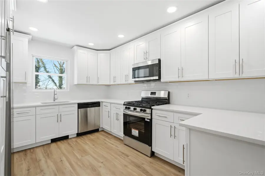 138 Calvert Avenue, Ronkonkoma, NY 11779 - #2